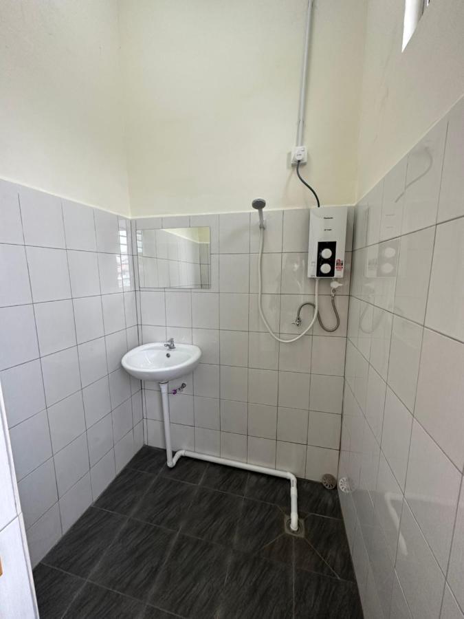 Ww Hostel 22A Private Shower George Town Bagian luar foto
