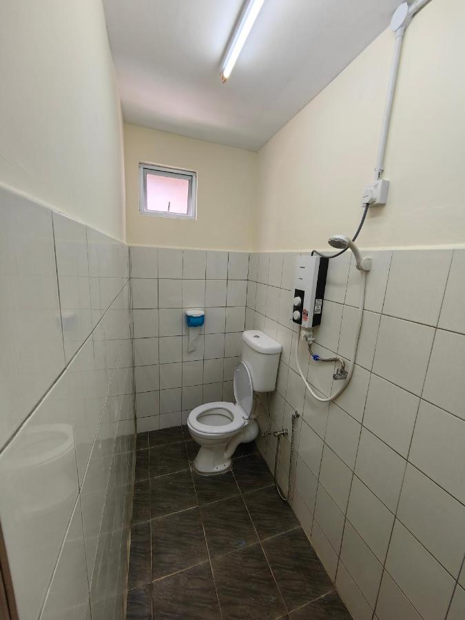 Ww Hostel 22A Private Shower George Town Bagian luar foto